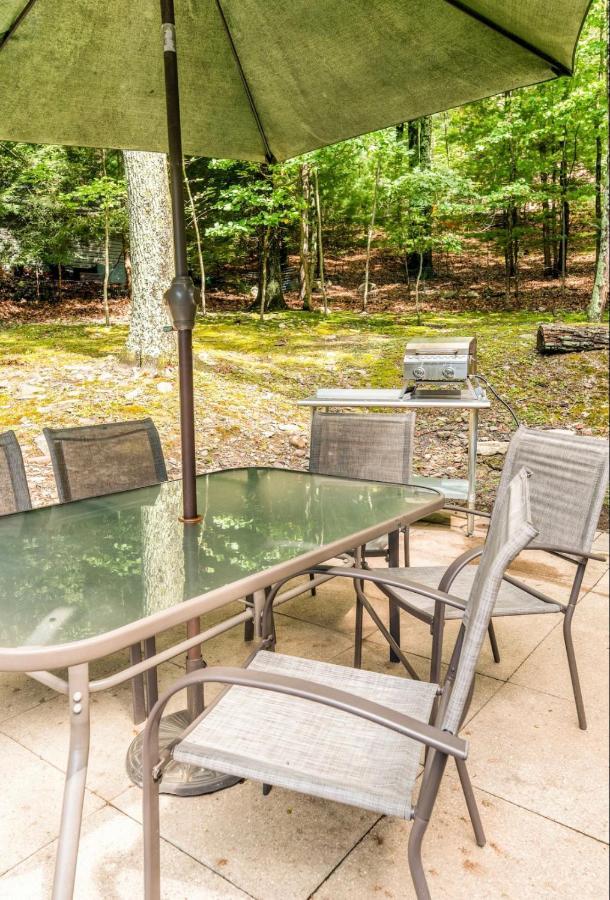 Pocono cabin, PRIVATE pool Shawnee/Camelback East Stroudsburg Esterno foto