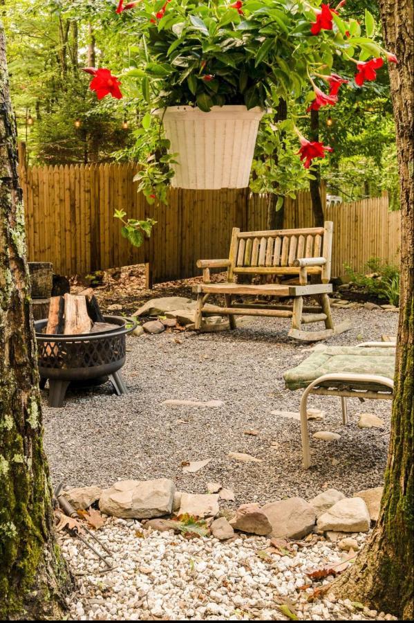 Pocono cabin, PRIVATE pool Shawnee/Camelback East Stroudsburg Esterno foto